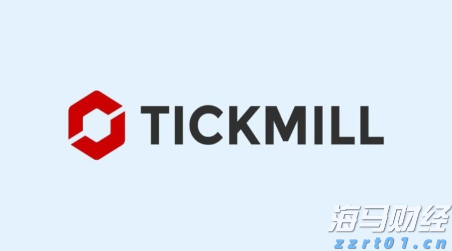 歌手杨宗纬演唱会摔下舞台，被救护车接走